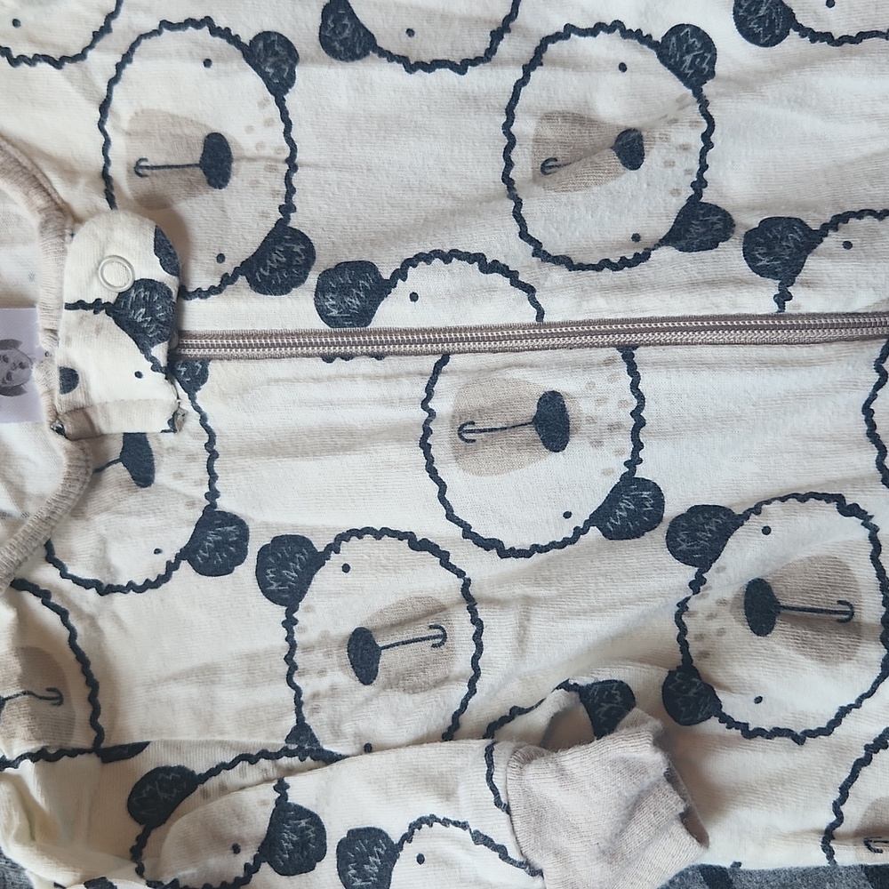 Kids One-Piece Footed Pajamas - Gray & Cream Bear Print - Picture 3 of 6